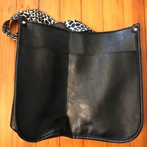 Black Crossbody Leather Purse with 2 Beautiful Straps